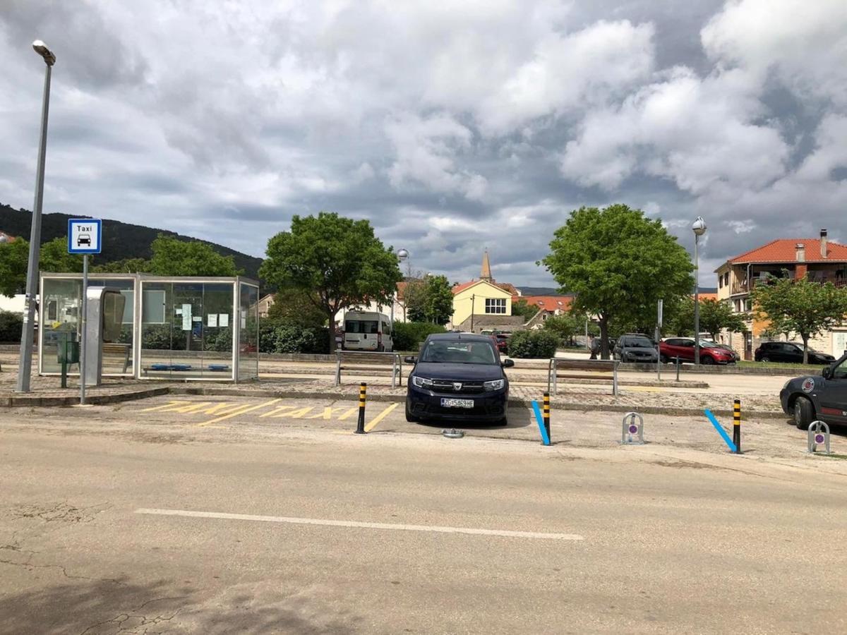 Apartman Knezovic Stari Grad  Exterior foto